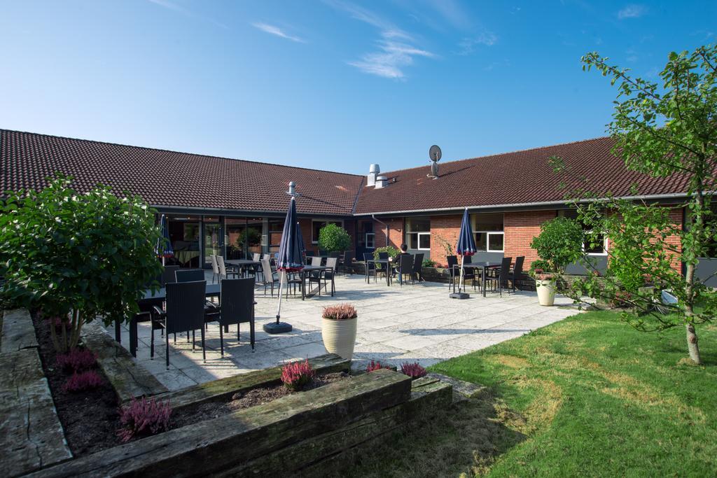 Hotel Lynggaarden Herning Exterior foto